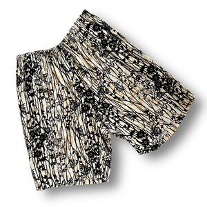 Vintage Black & Beige Floral Print Elastic Waist Shorts